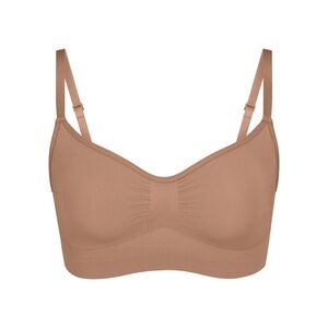 skims seamless sculpt bralette